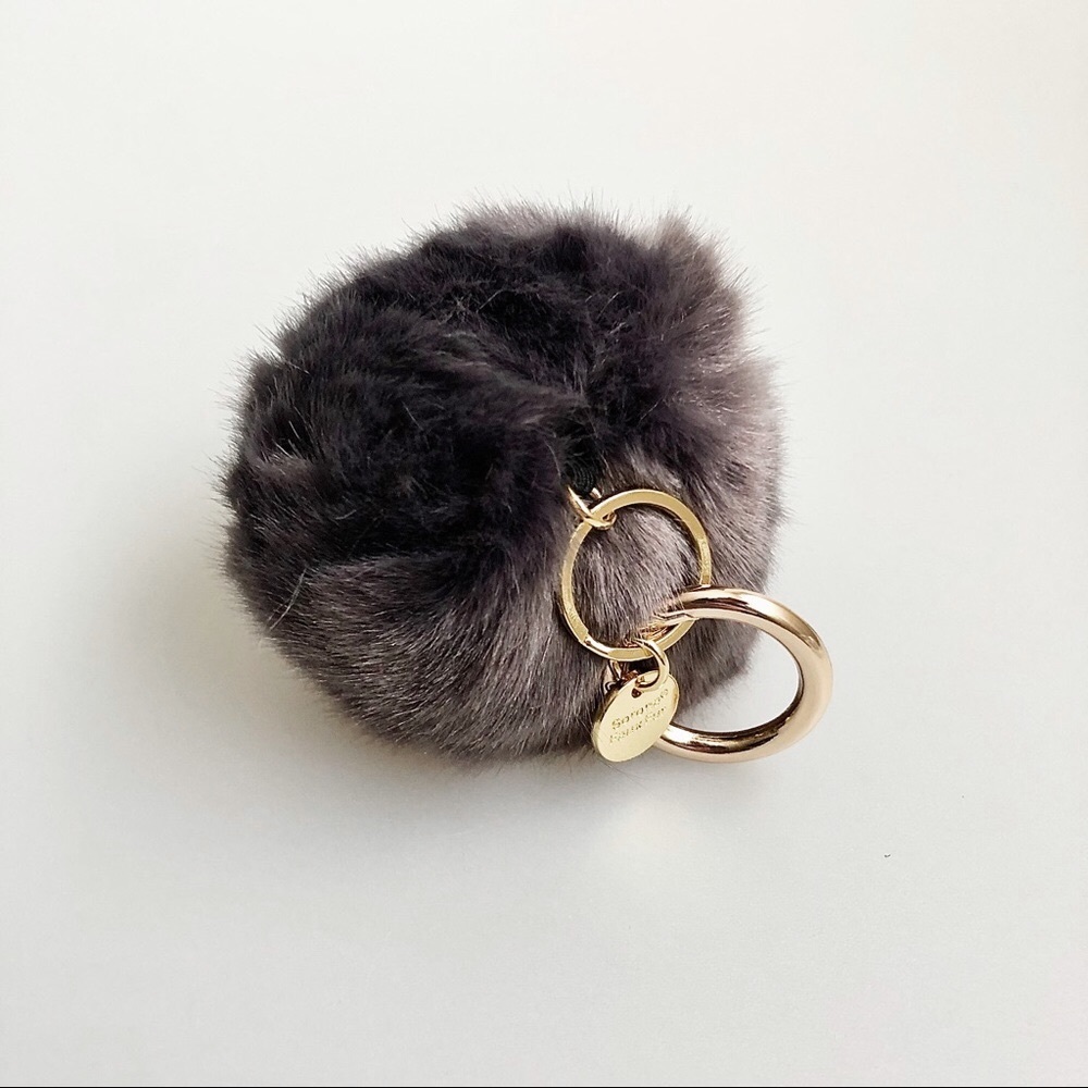 Sonora Faux Fur Pom pom ball NWOT